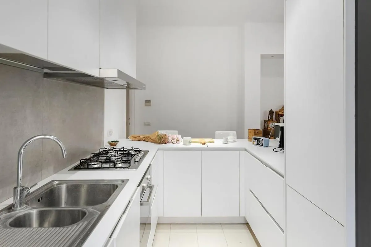Bordeaux Luxury Apartment Roma 0*,  Itália